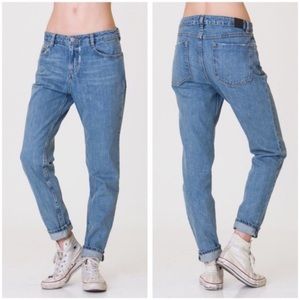 RVCA Boyfriend Slim Slouch Jeans Stone Medium Wash